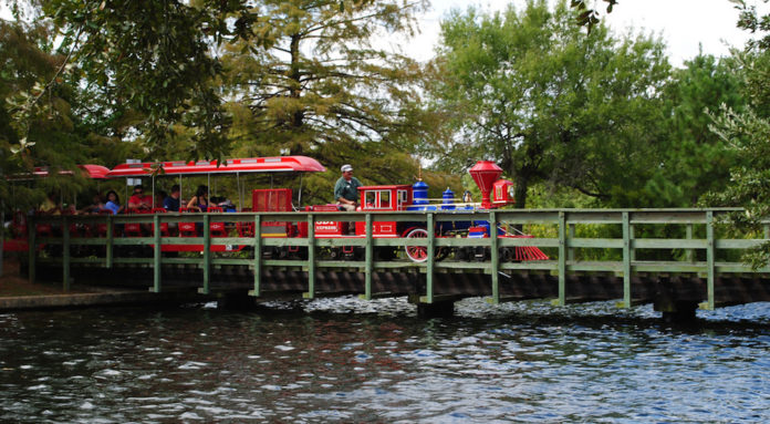 hermann-park-train-stops-houston-train-rides-kids