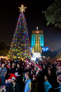 houston-city-hall-christmas-tree-lighting-fireworks-mayors-2013