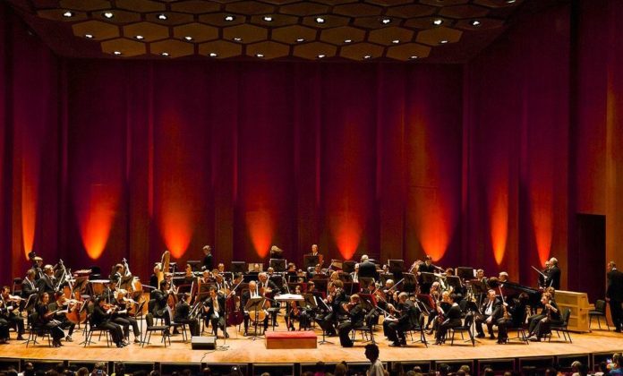 houston-symphony-very-merry-pops-jones-hall-2013