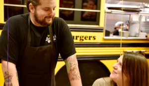 bernies-burger-bus-bellaire-tx