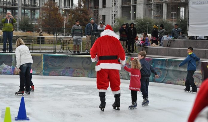 Ice-skate-santa-discovery-green-houston