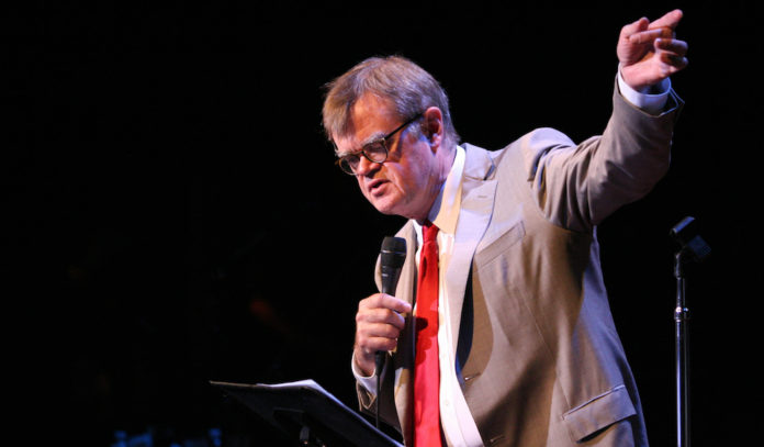 GarrisonKeillor-lightsuit-creditPrairieHomeProductions