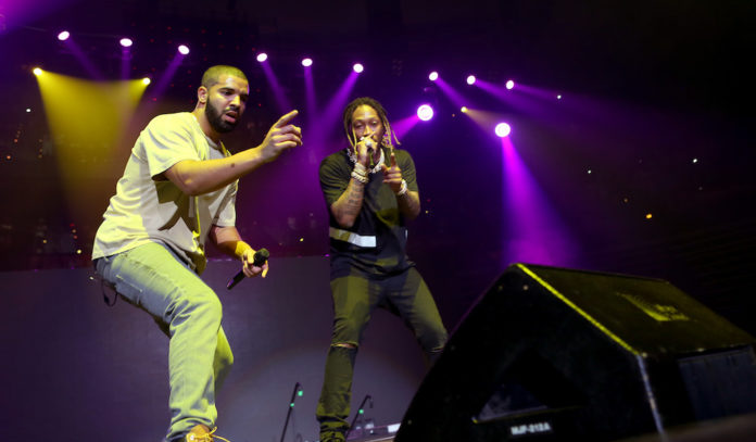 Houston Toyota Center - ARTIST OF THE DECADE! Congrats, Drake on