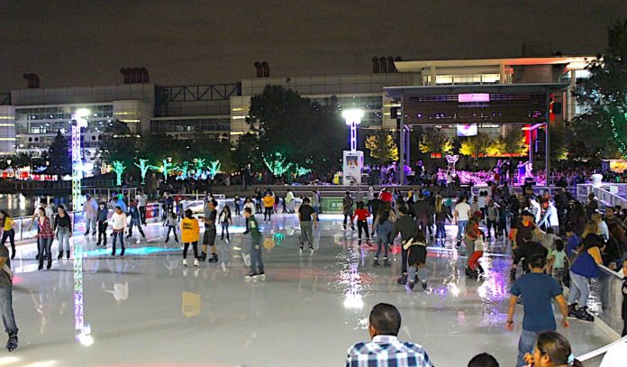 roller skating at discovery green