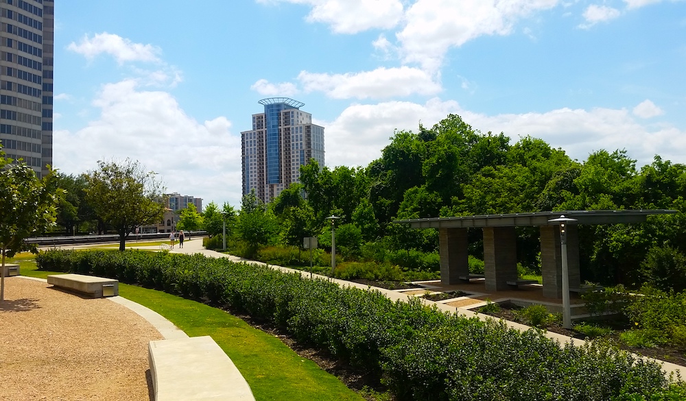 dandelion-fountain-allen-parkway-houston