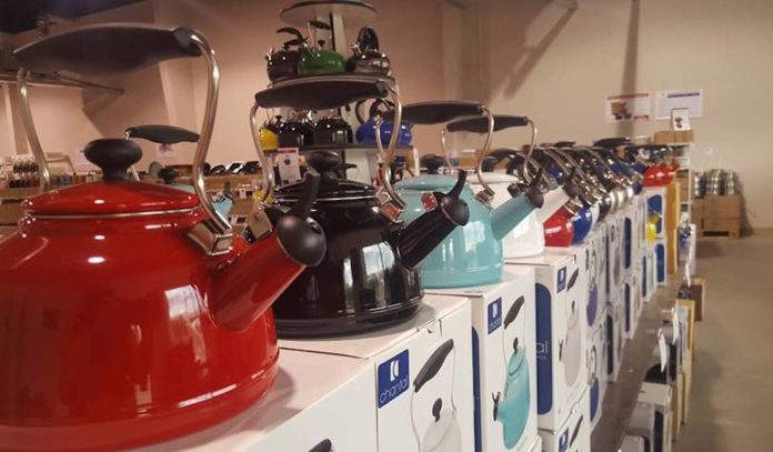 chantal-corp-warehouse-2017-4-Teakettle Line Up chantal-corp-warehouse-2017-4-Teakettle Line Up