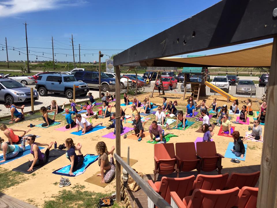 yoga-at-galveston-island-brewing