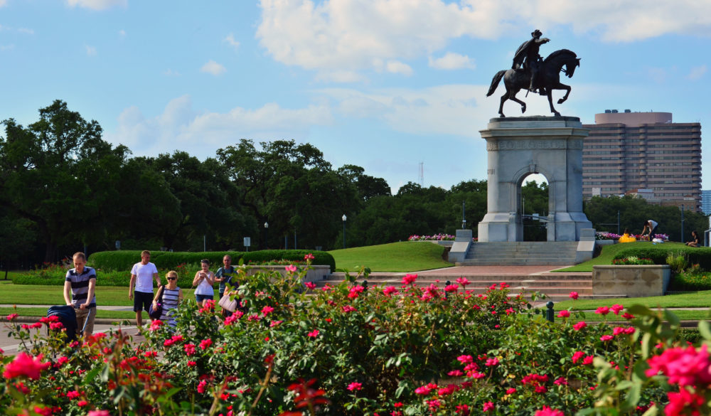 Sam Houston Park, Guide