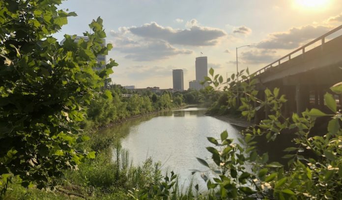 5 Must Do Things In Buffalo Bayou Park 365 Houston