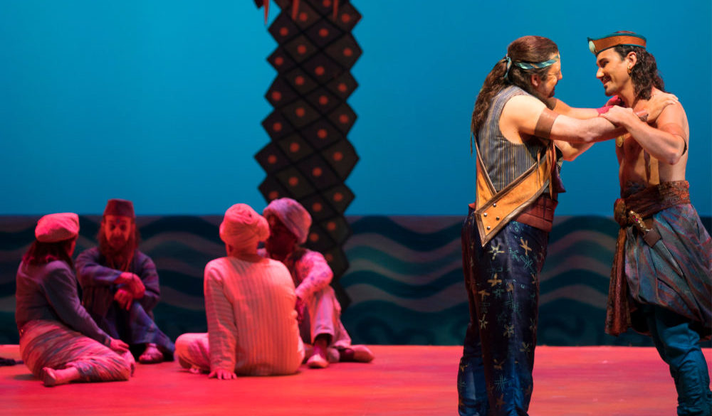 houston-grand-opera-the-pearl-fishers-wortham-theater-2019-1