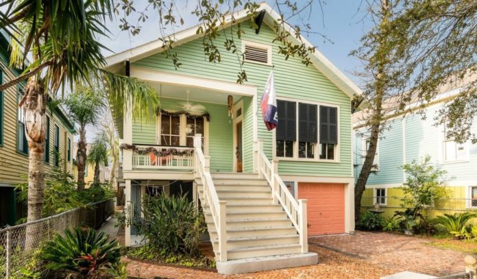 45th-annual-galveston-historic-homes-tour-2019-6 45th-annual-galveston-historic-homes-tour-2019-6
