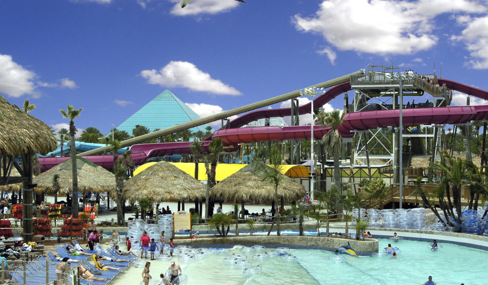 family-friendly-fun-attractions-museums-beach-galveston-island-2019-schlitterbahn