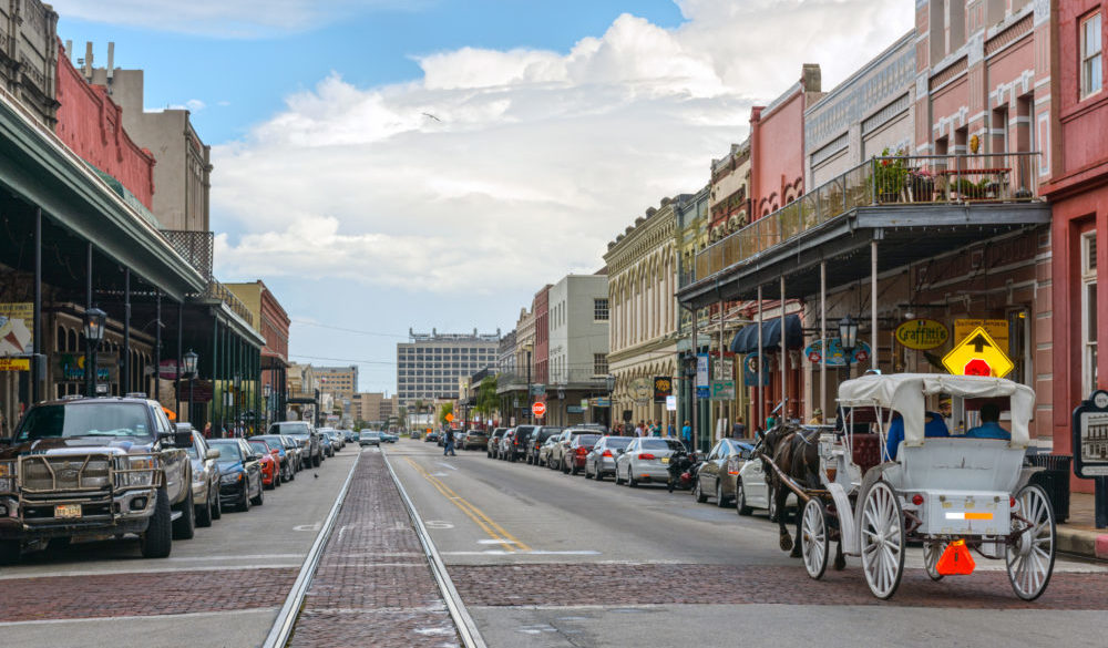 family-friendly-fun-attractions-museums-beach-galveston-island-2019-city-strand-district