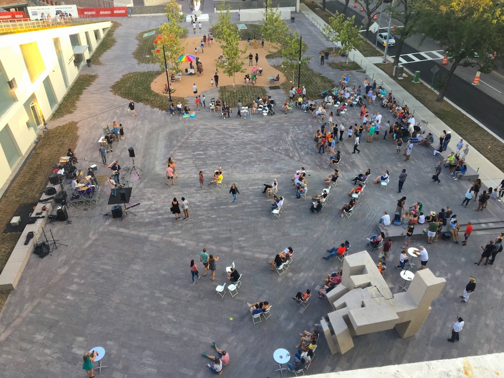 music-on-the-plaza-june-2019-at-museum-of-fine-arts-houston
