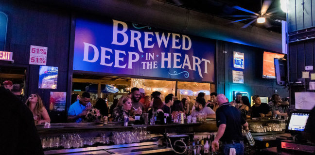 The Best Bars in the Galleria & Uptown - Houston Nightlife