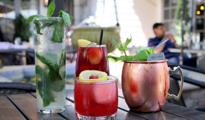 where-to-happy-hour-in-river-oaks-houston