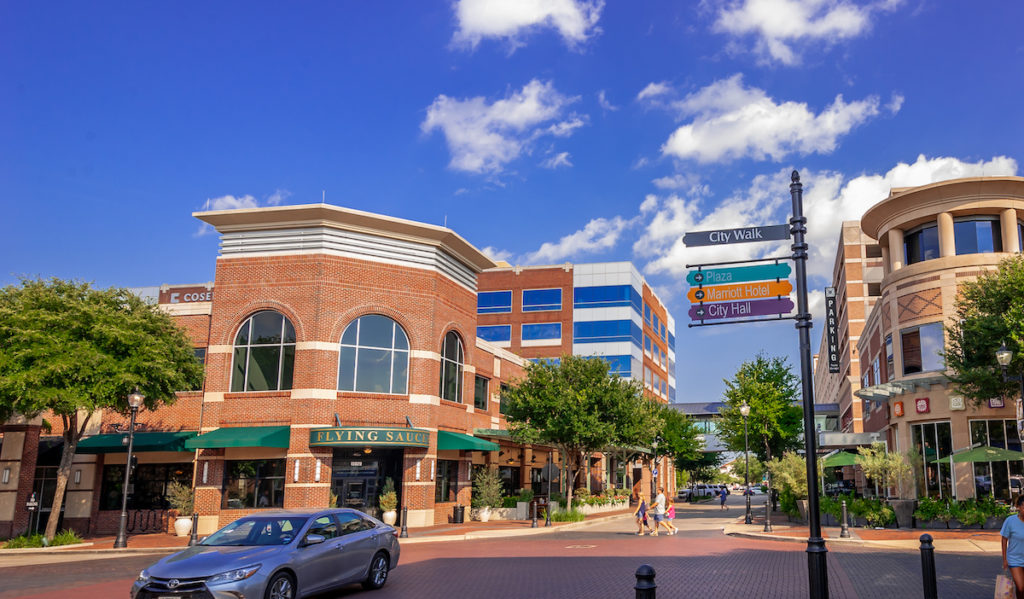 shops-boutiques-local-small-business-outside-around-houston-2020-tanger- outlets-texas-city