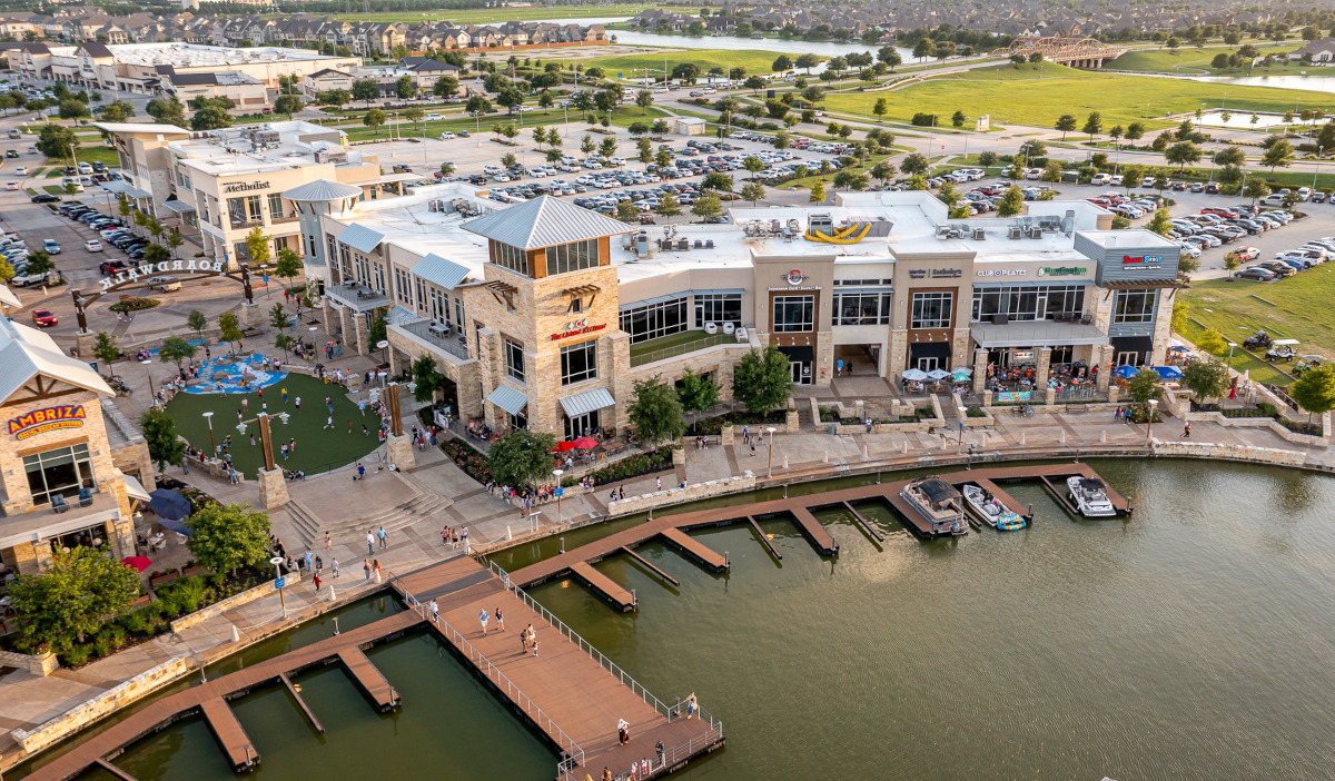 5-must-do-things-in-cypress-houston-premium-outlets-4