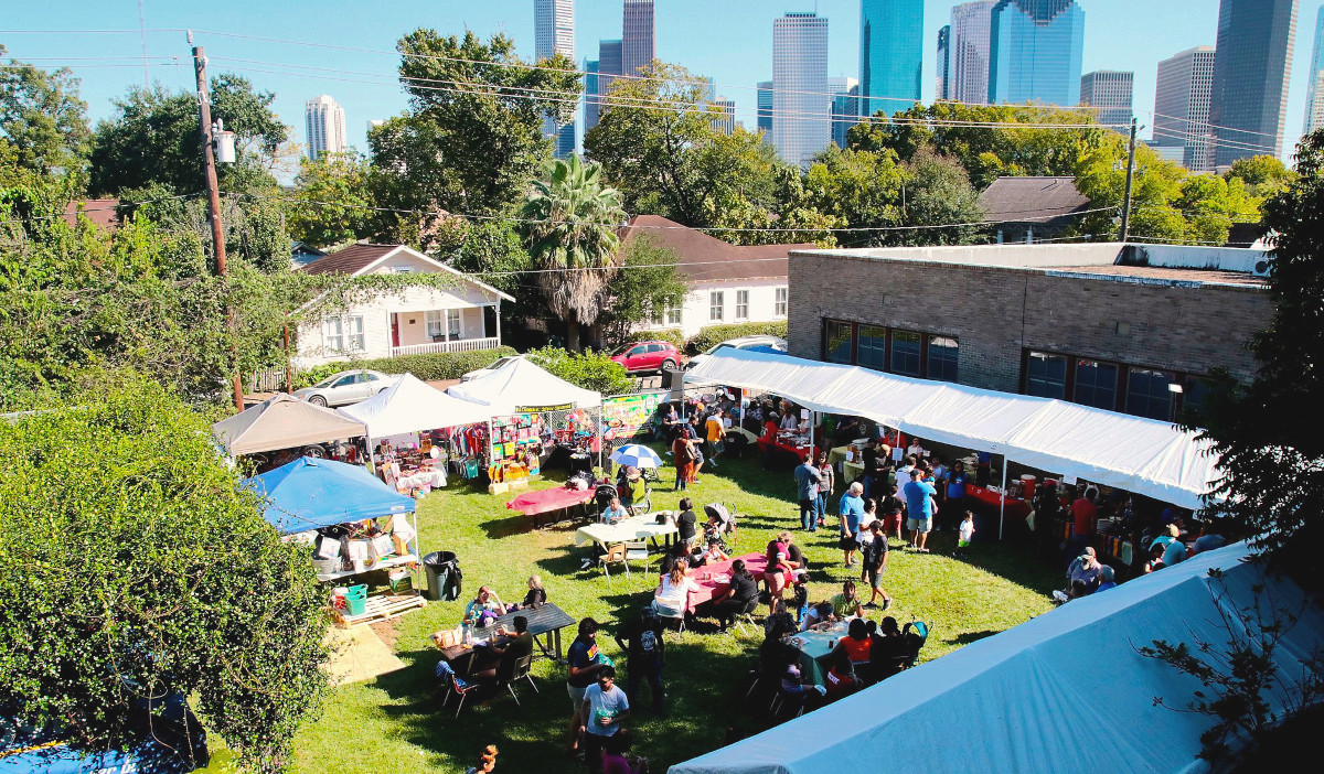 Photos: Houston fans celebrate Texans draft picks at Miller Outdoor Park –  Houston Public Media