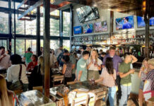 Where to Brunch in Midtown Holman Draft Hall on a busy day