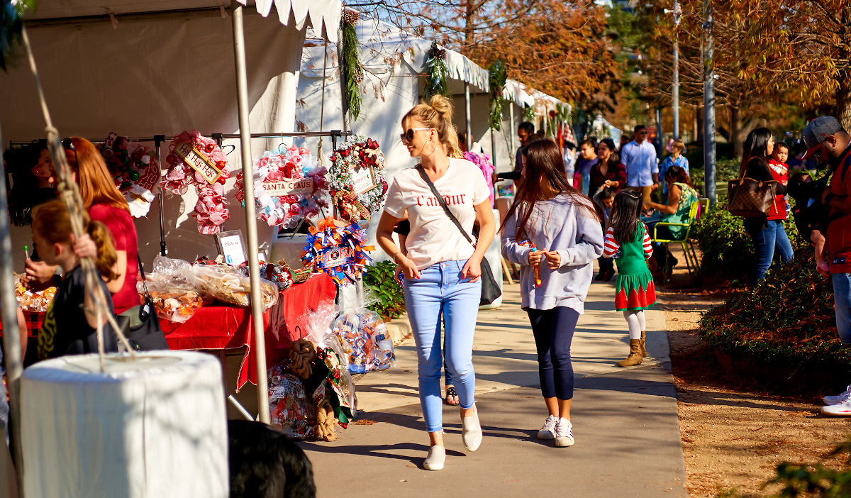 Artist Markets: Where to get Holiday Gifts in Texas